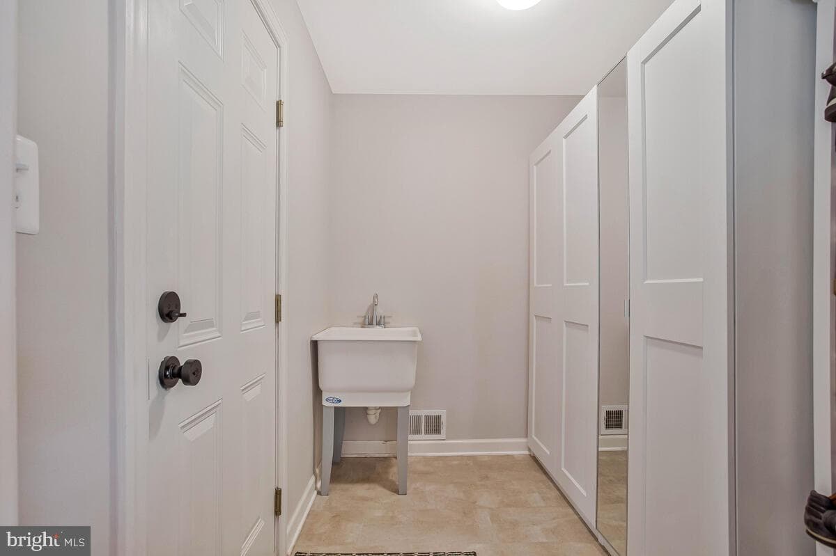 23 Hunting Court photo 36