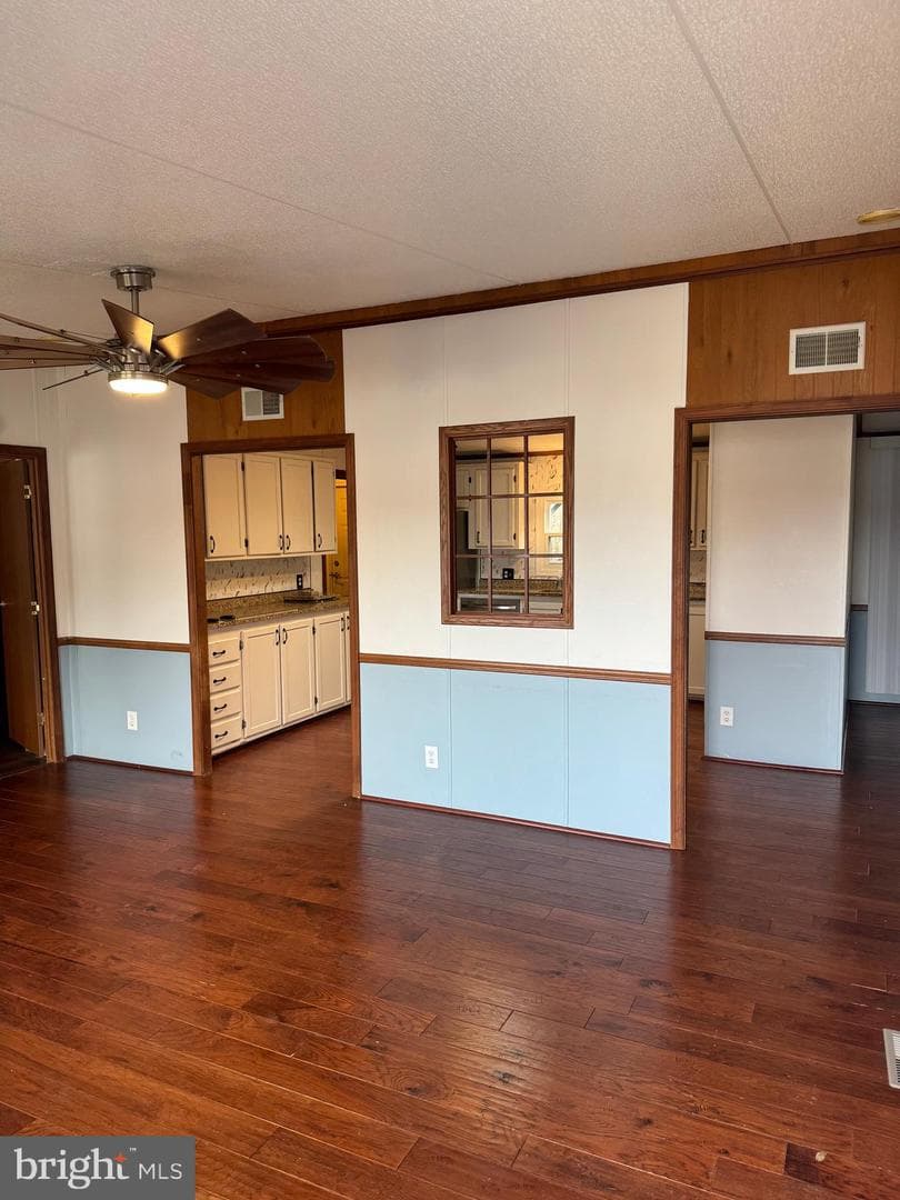 460 Sarah Anne Drive photo 11