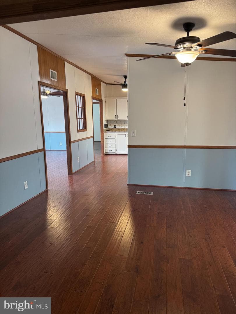 460 Sarah Anne Drive photo 3