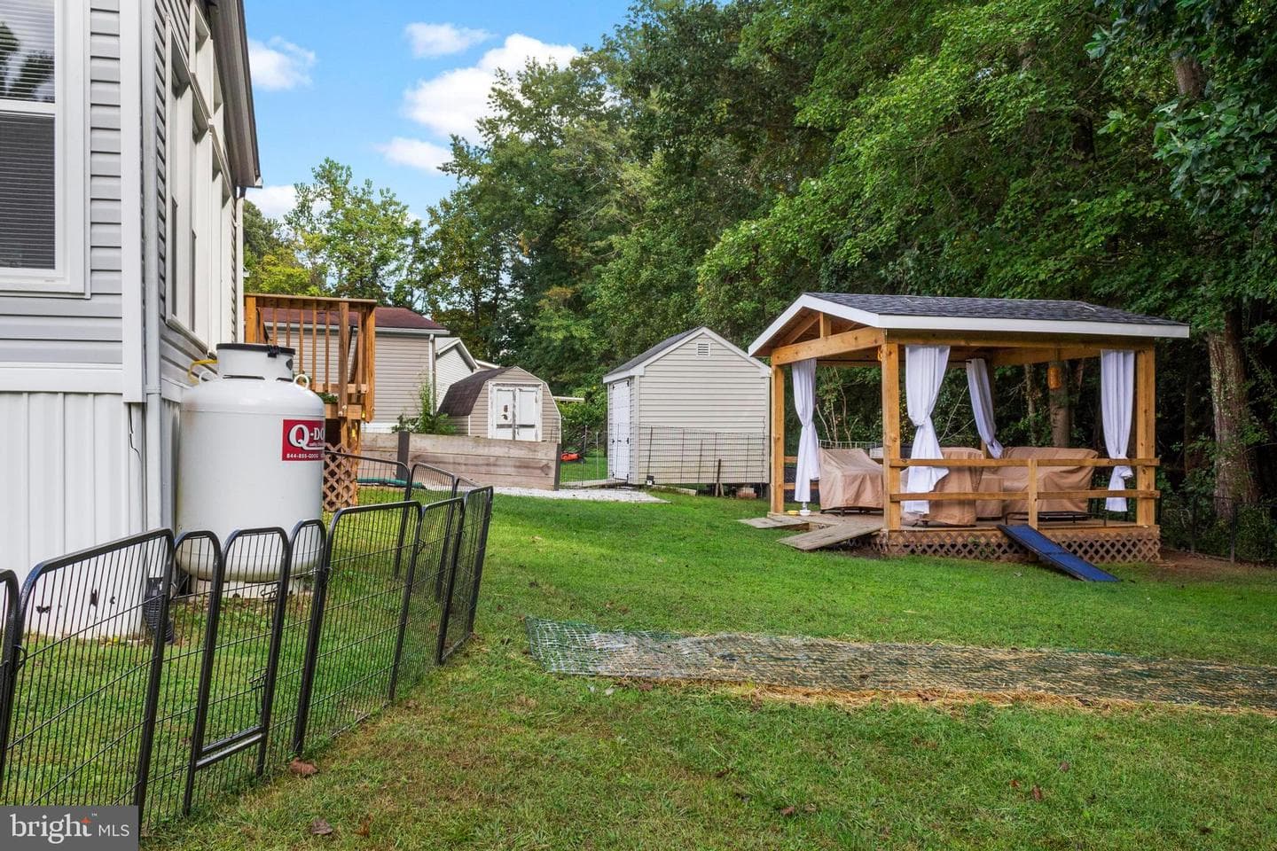 460 Sarah Anne Drive photo 42