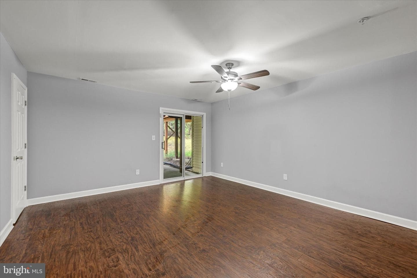 178 Pinecove Avenue photo 22