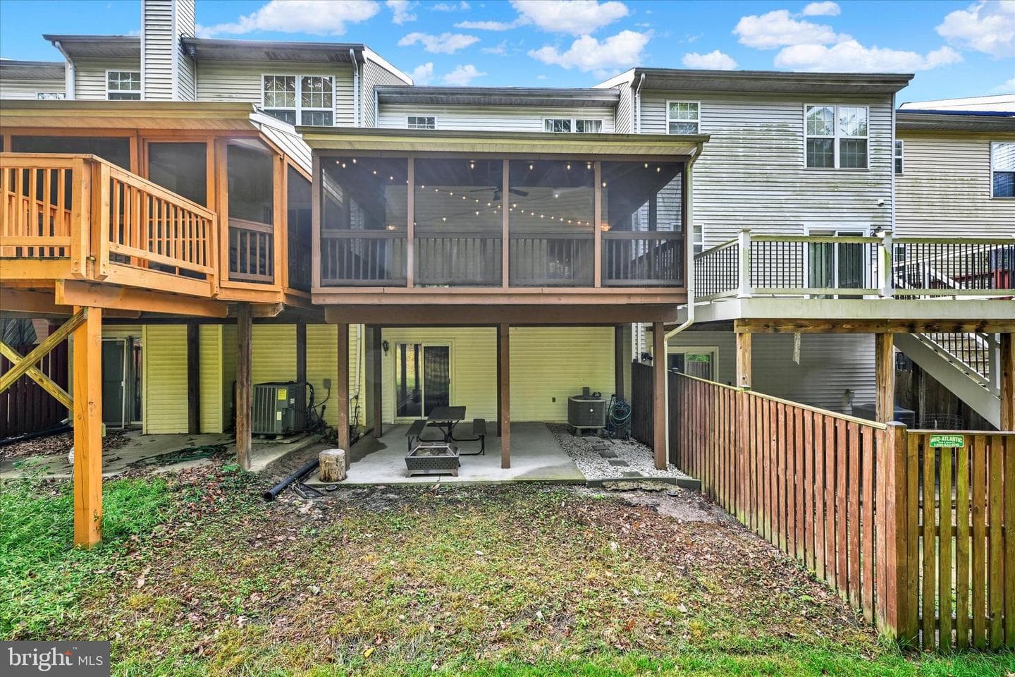 178 Pinecove Avenue photo 28