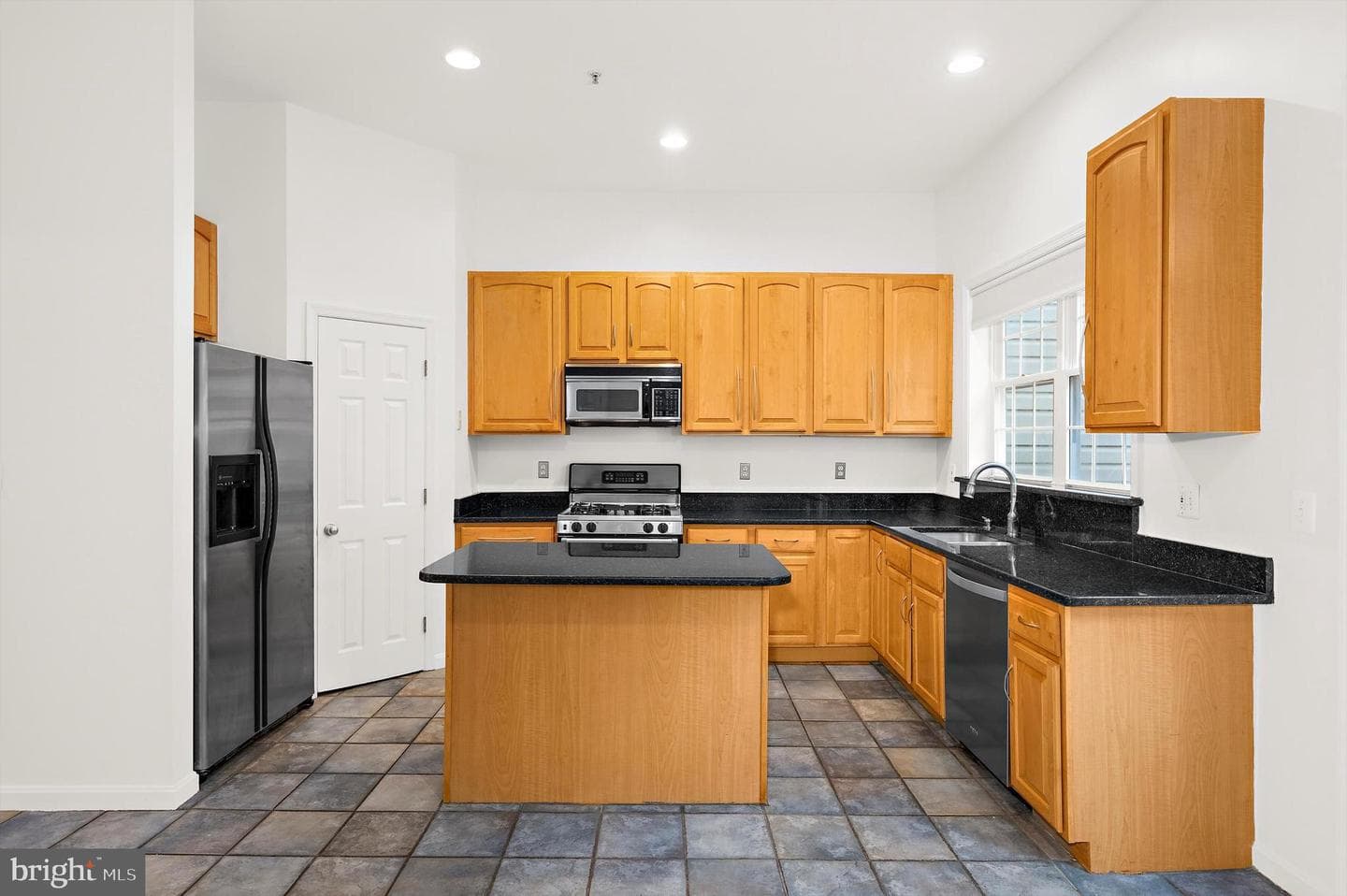 618 Andrew Hill Road photo 13