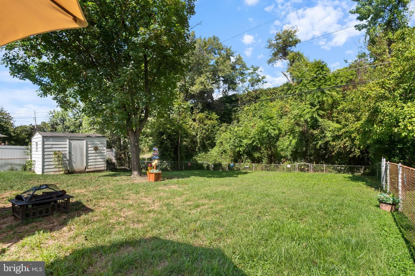220 Cheddington Road photo 4