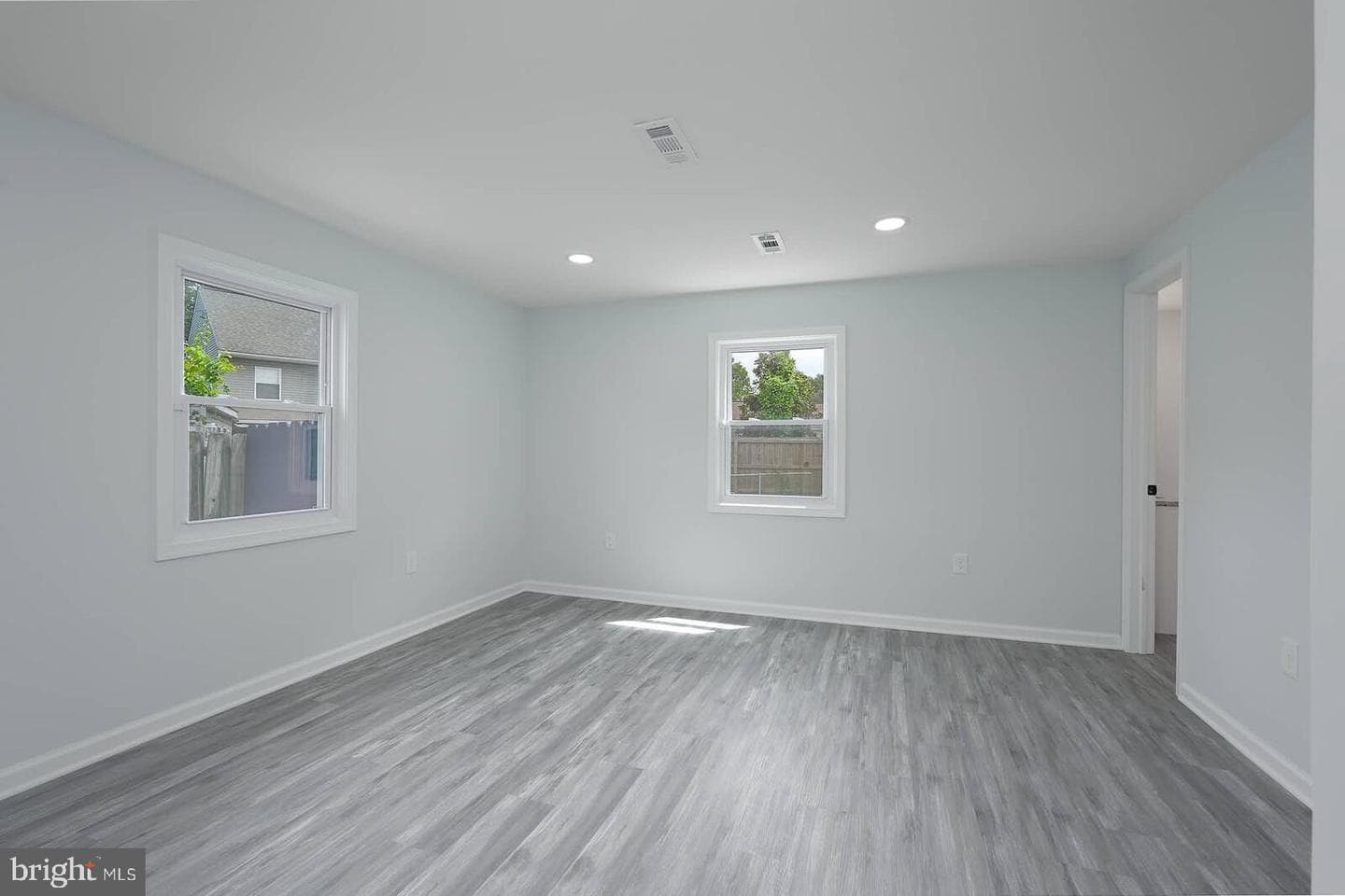 649 New Jersey Avenue NE photo 14