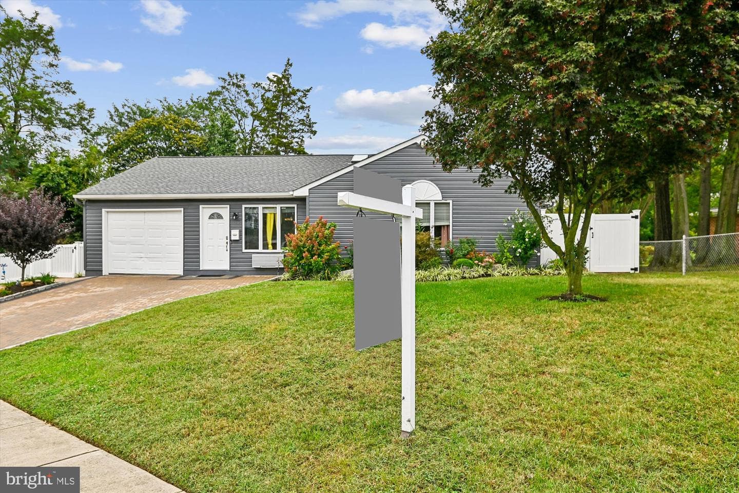 1125 Crawford Drive photo 2