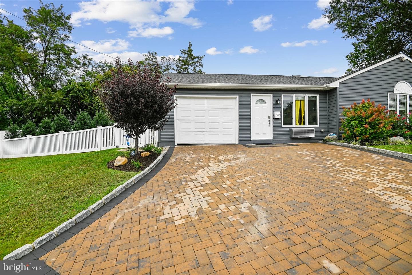 1125 Crawford Drive photo 4