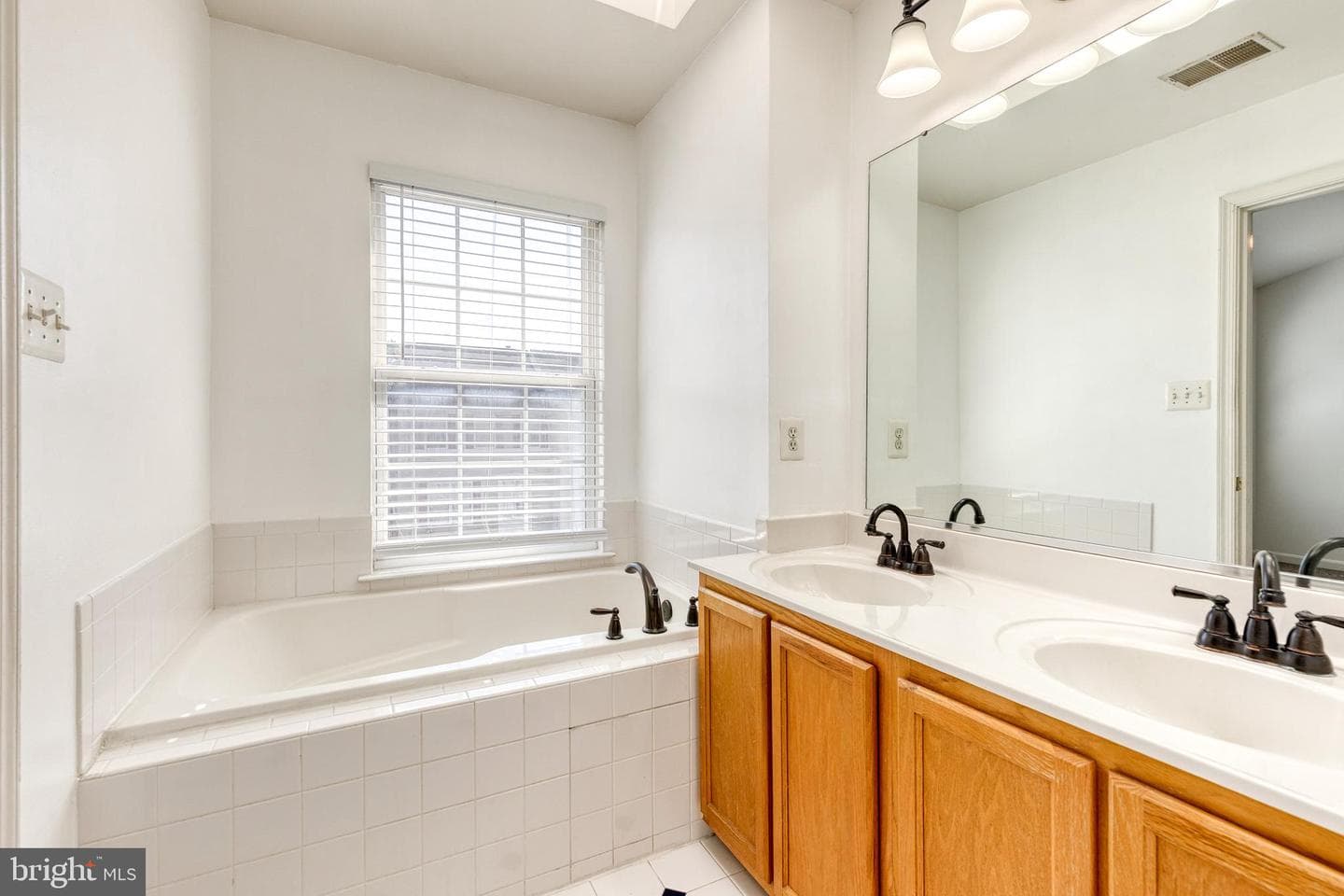 4008 Apple Jack Court photo 18