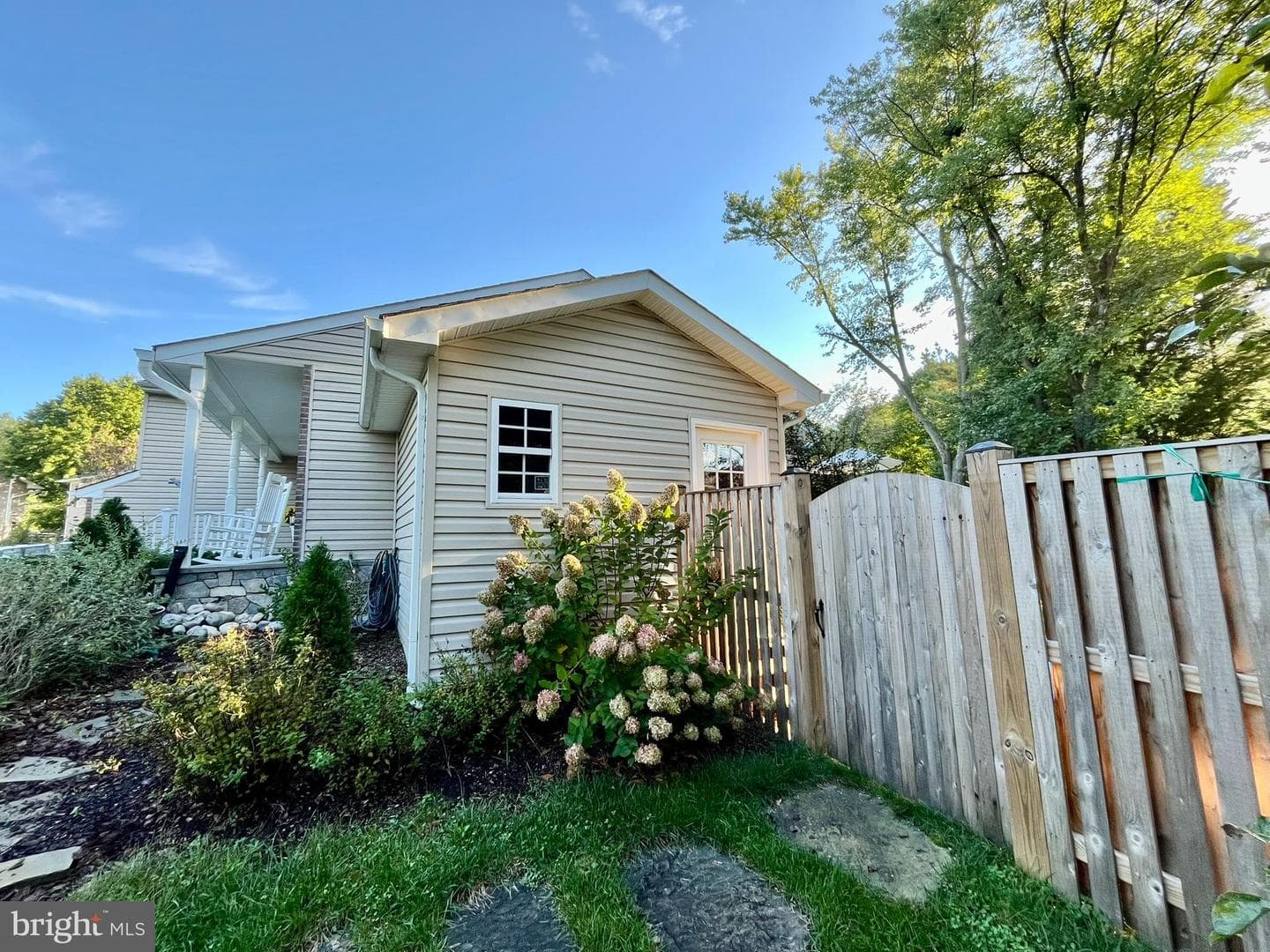333 Brunswick Place photo 38