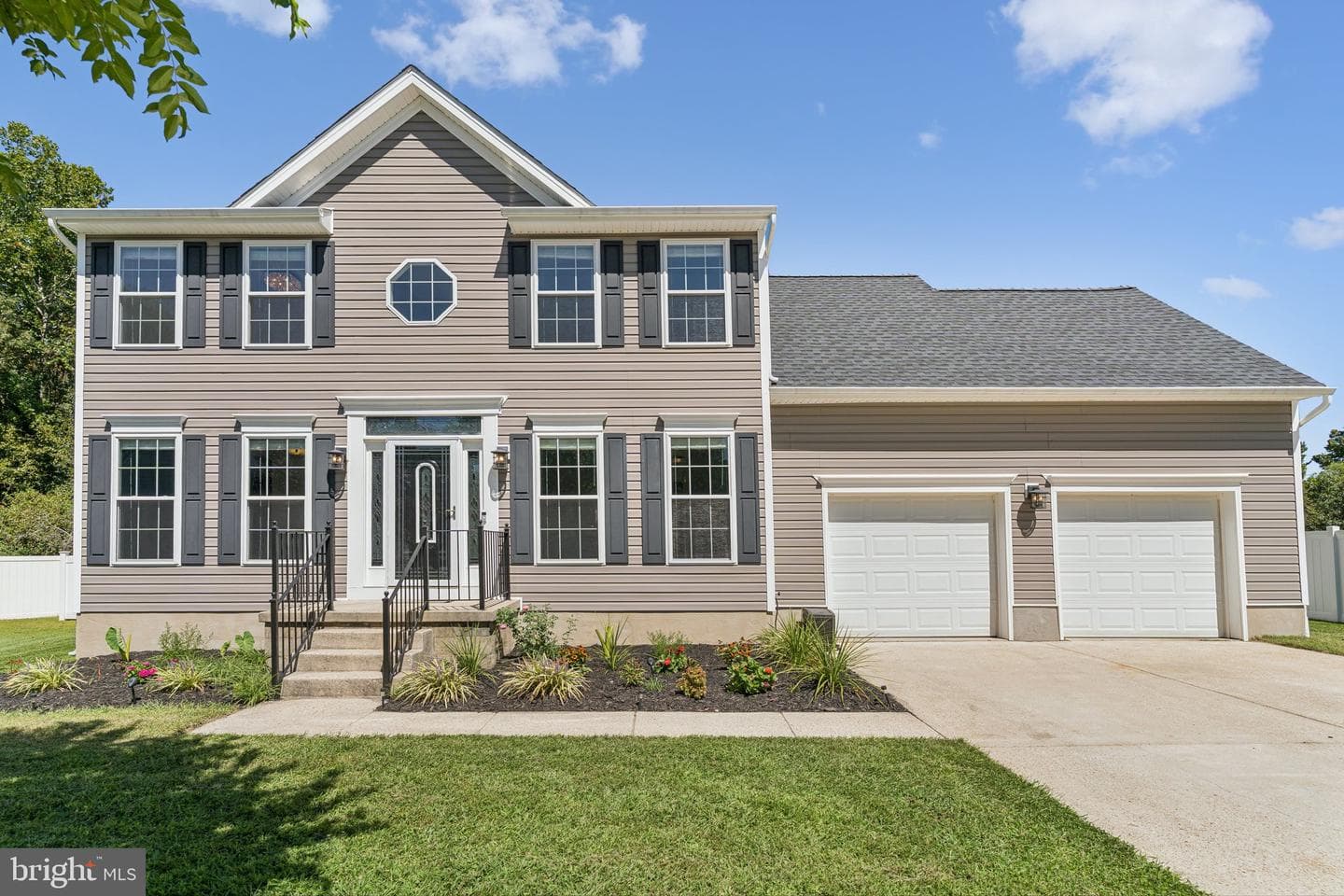 2802 Sagamore Court photo 2