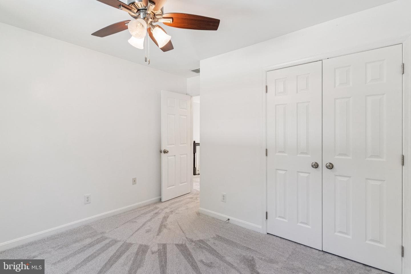 2802 Sagamore Court photo 38