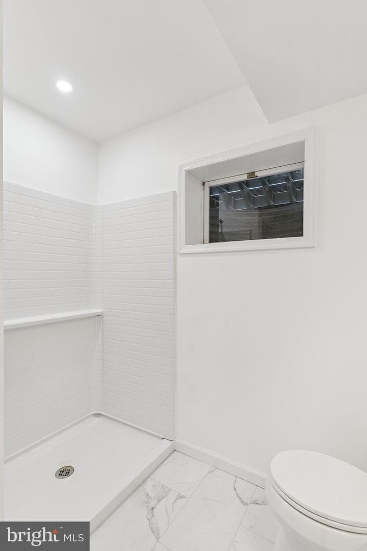 2802 Sagamore Court photo 43
