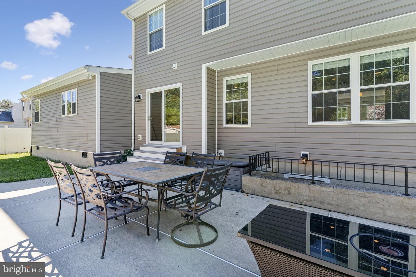 2802 Sagamore Court photo 44
