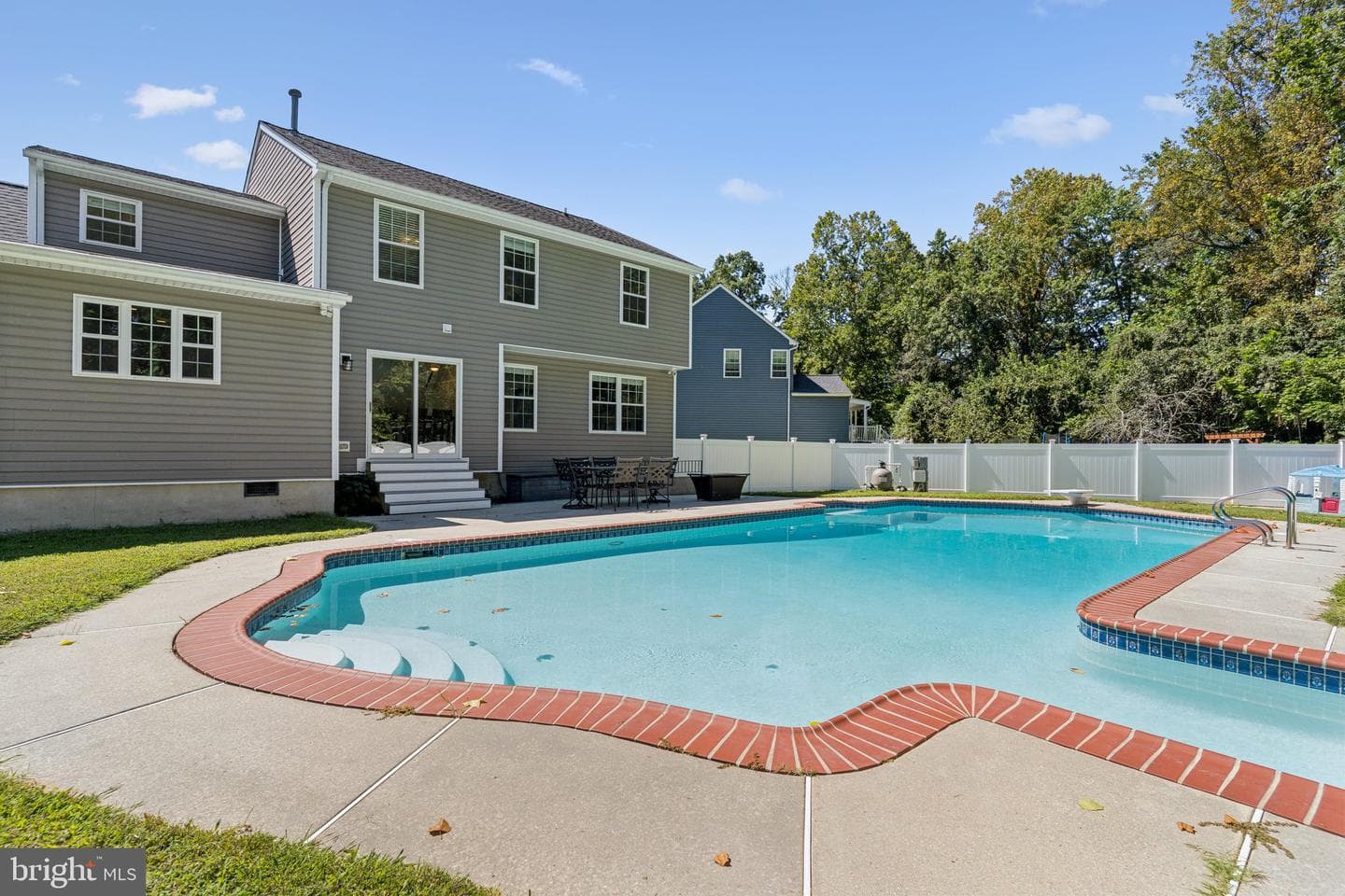 2802 Sagamore Court photo 45