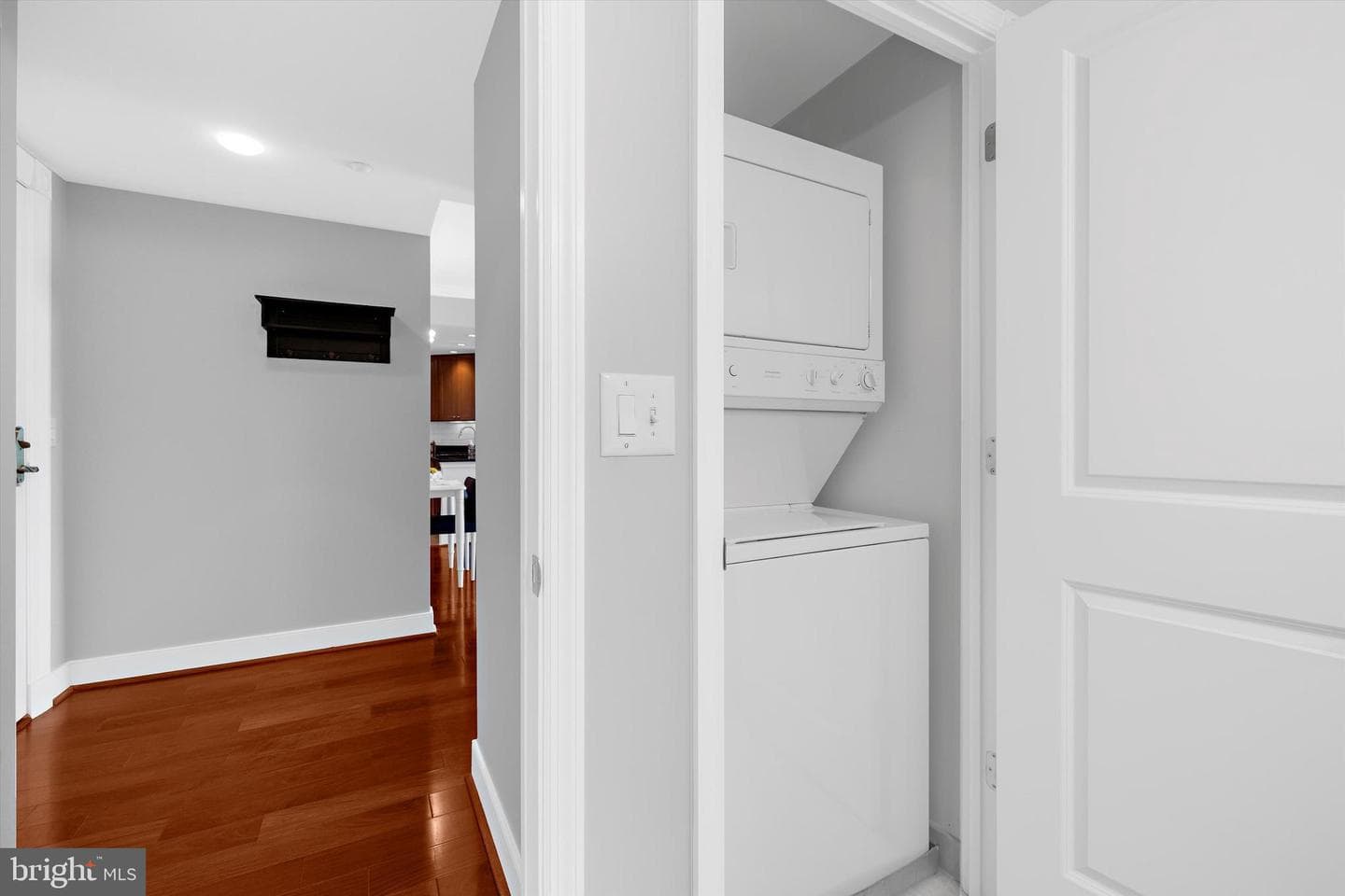 5 Park Place #702 photo 24