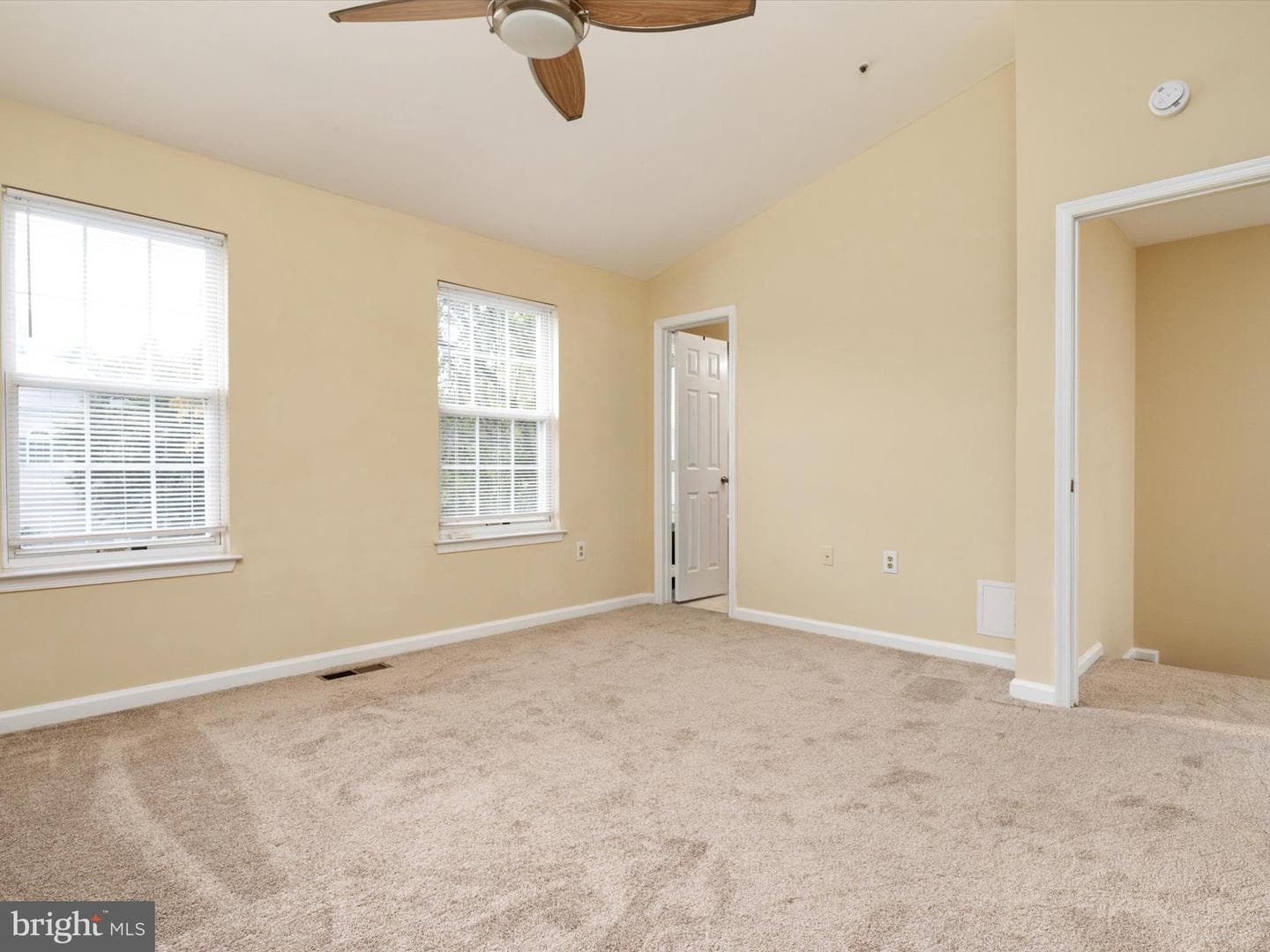 2402 Wentworth Drive photo 15