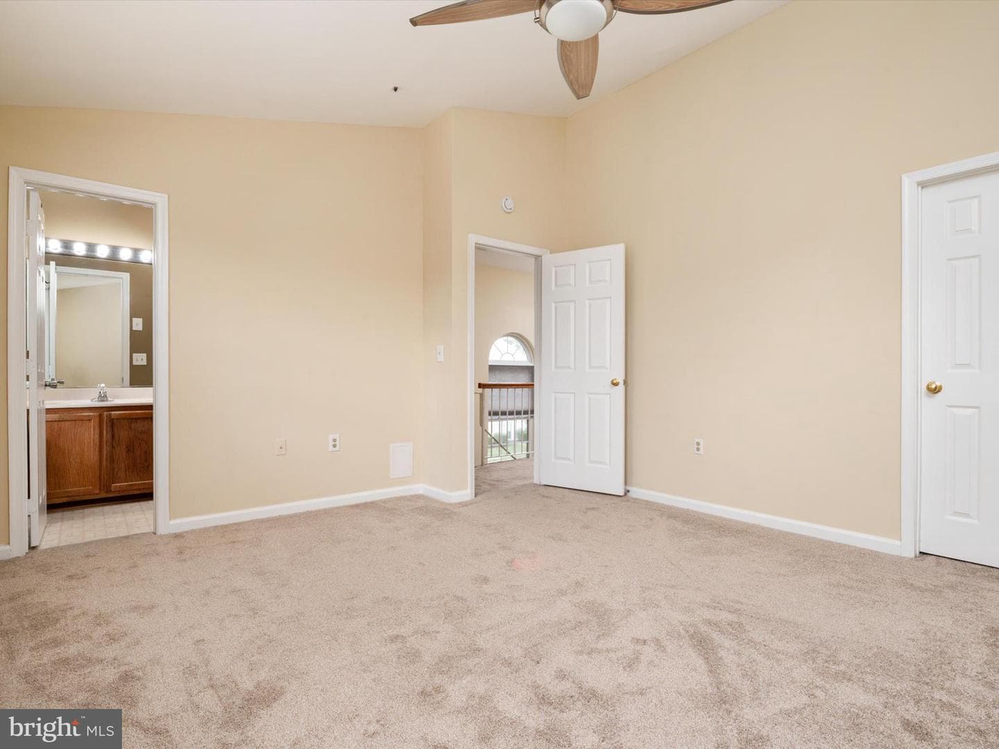 2402 Wentworth Drive photo 16