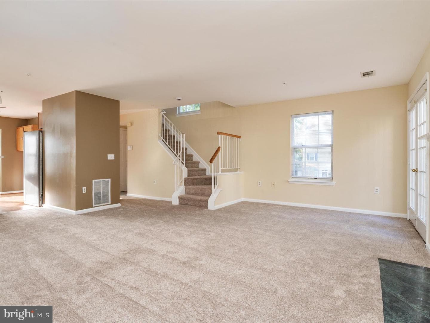 2402 Wentworth Drive photo 9