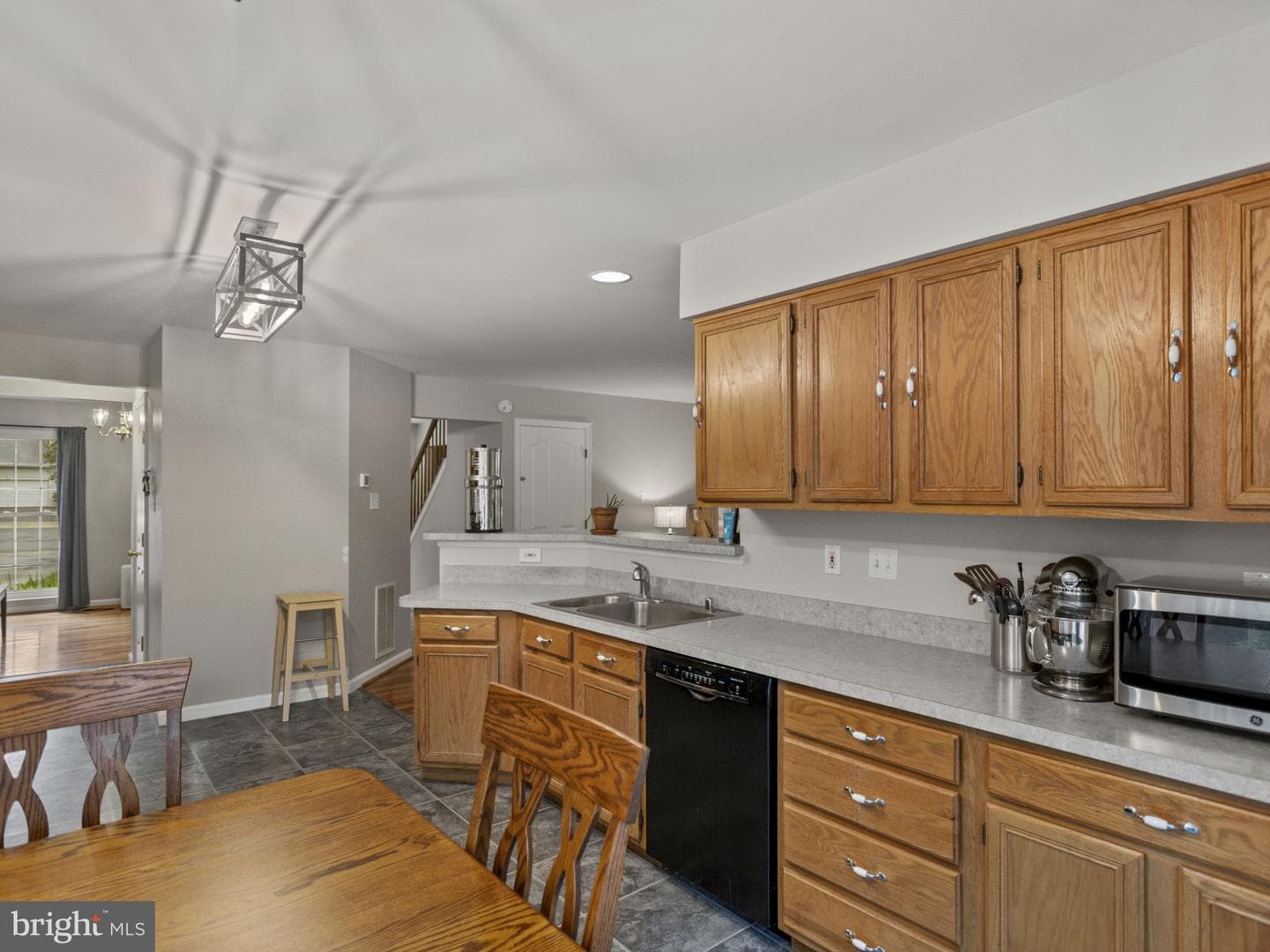 208 Branchard Court photo 25