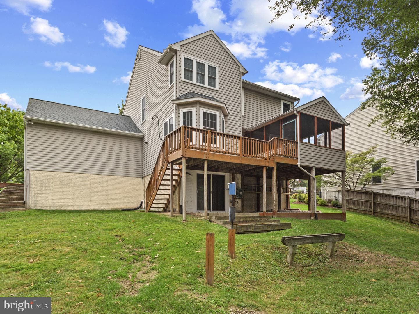 208 Branchard Court photo 29