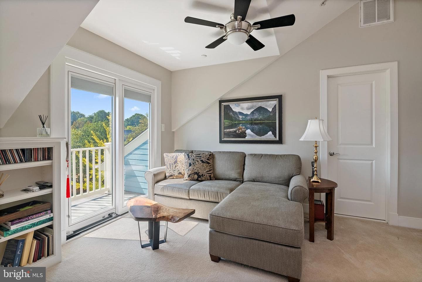 51 Richards Lane photo 36