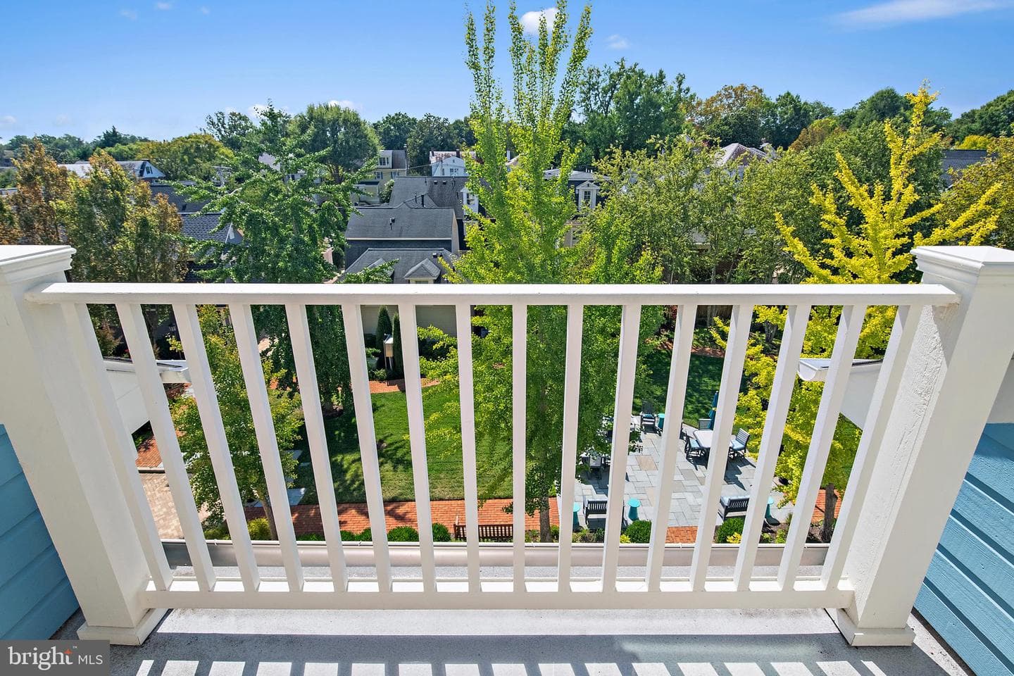 51 Richards Lane photo 37