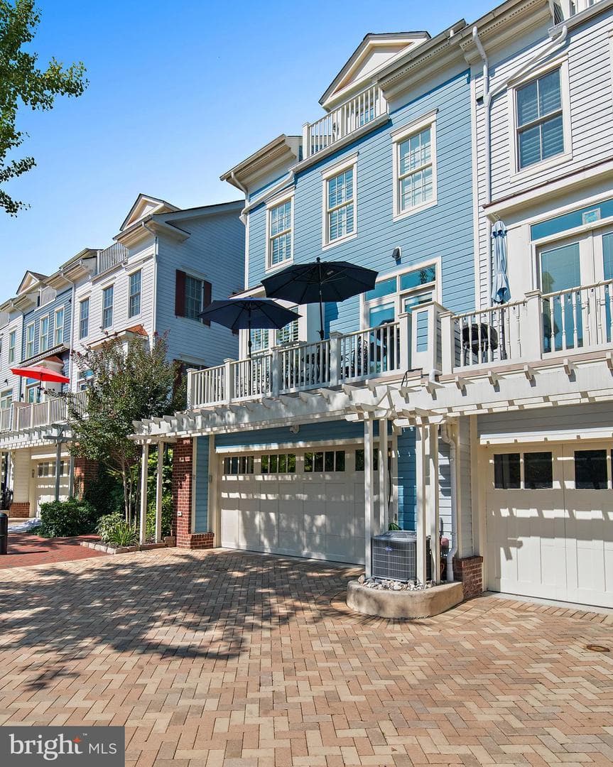 51 Richards Lane photo 55