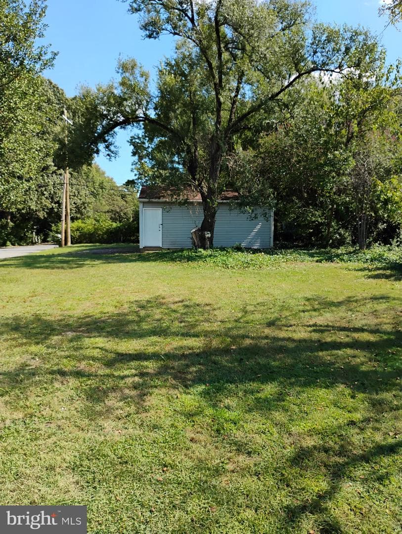 933 Andrews Road photo 20