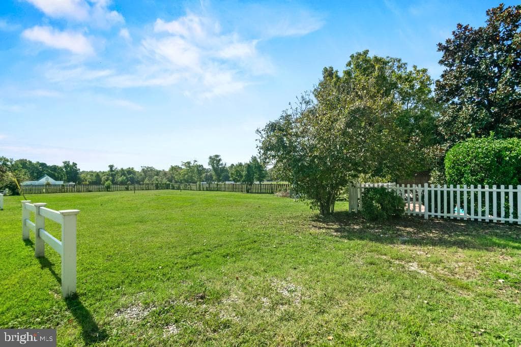 2053 Kurtz Avenue photo 13