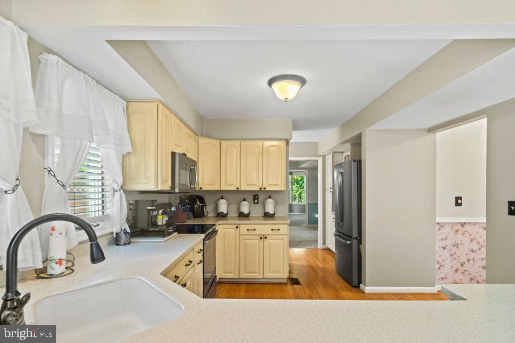 2053 Kurtz Avenue photo 20