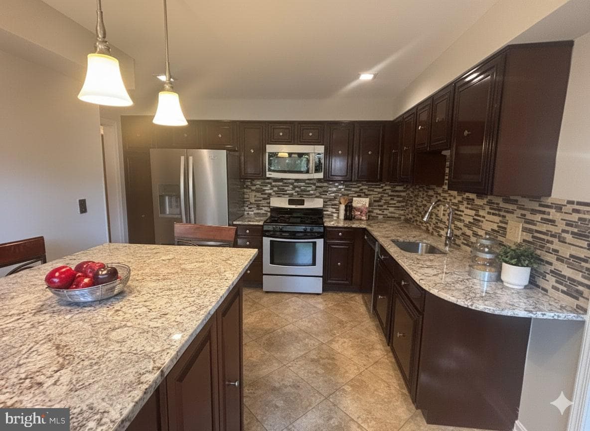 201 Oak Avenue photo 13