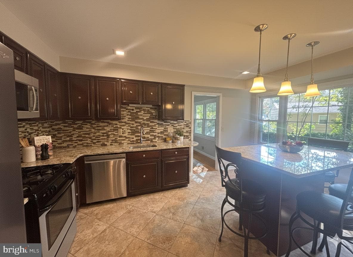 201 Oak Avenue photo 14