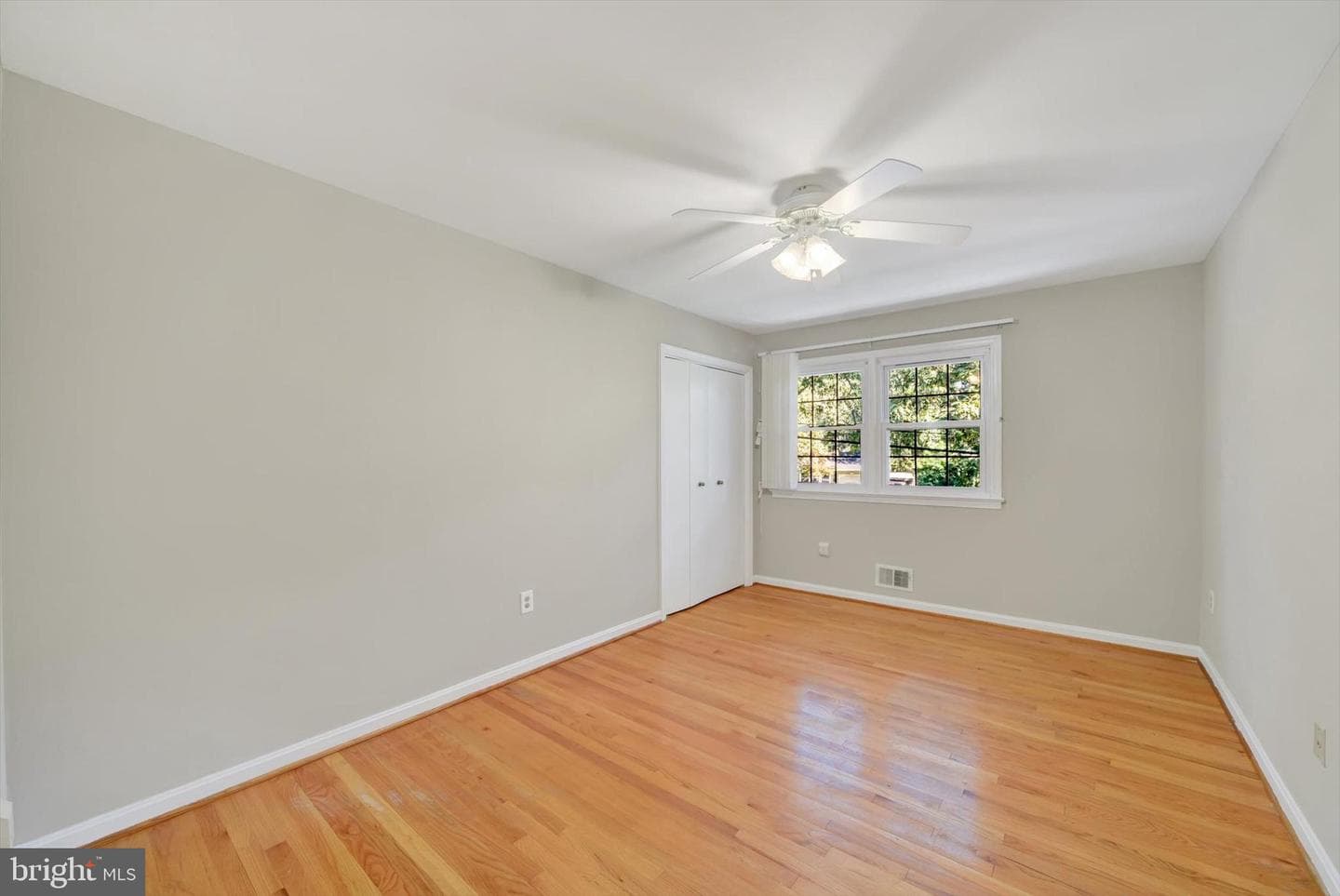 201 Oak Avenue photo 30