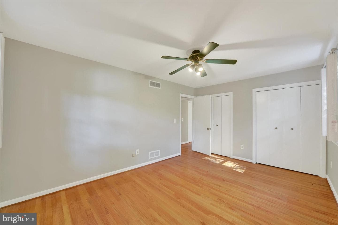 201 Oak Avenue photo 35