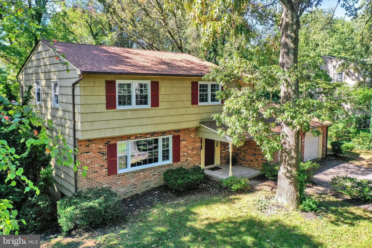 201 Oak Avenue photo 50