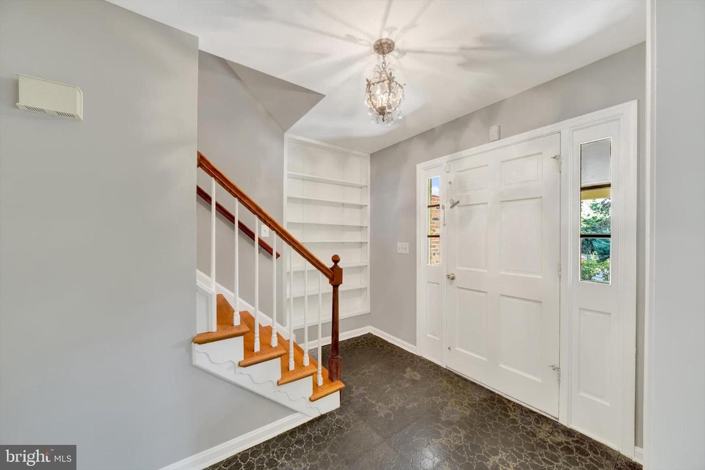 201 Oak Avenue photo 6