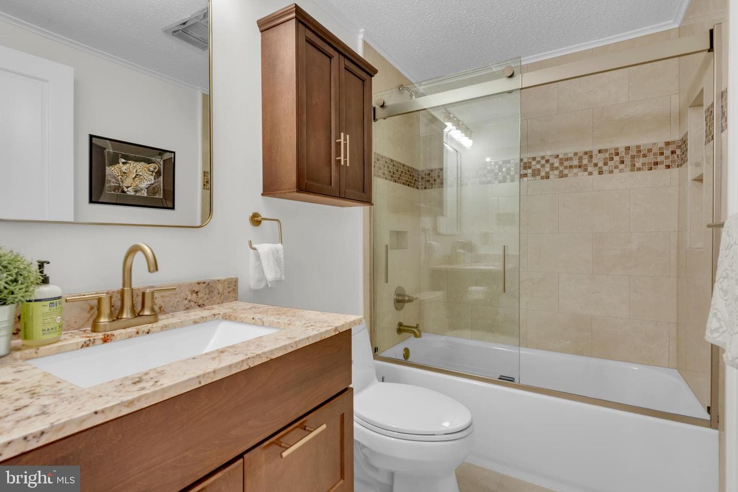 148 Cresston Road photo 25