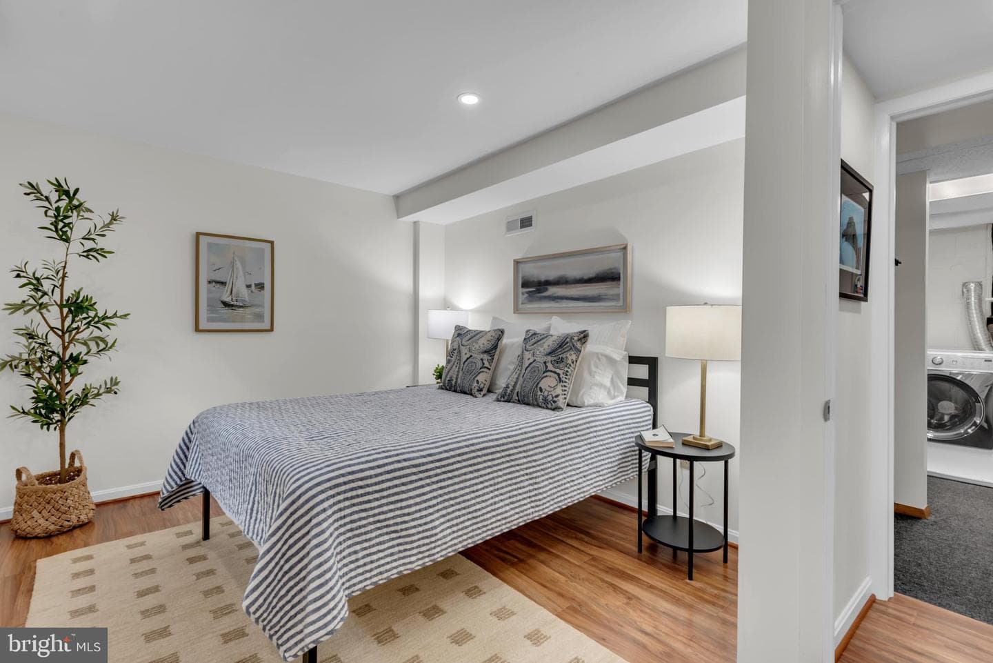 148 Cresston Road photo 27