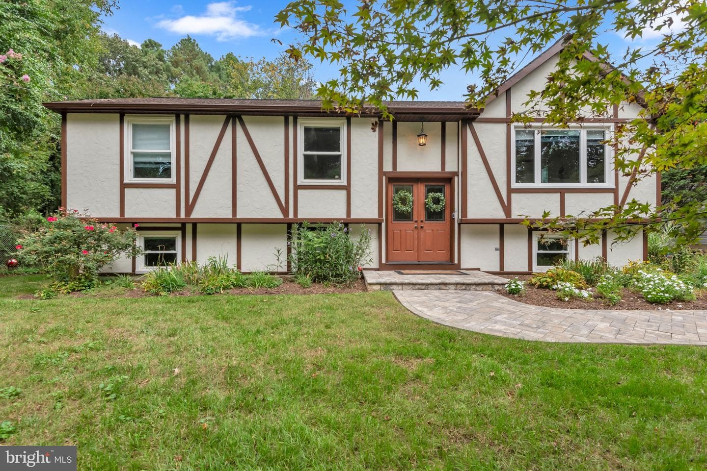 148 Cresston Road photo 5