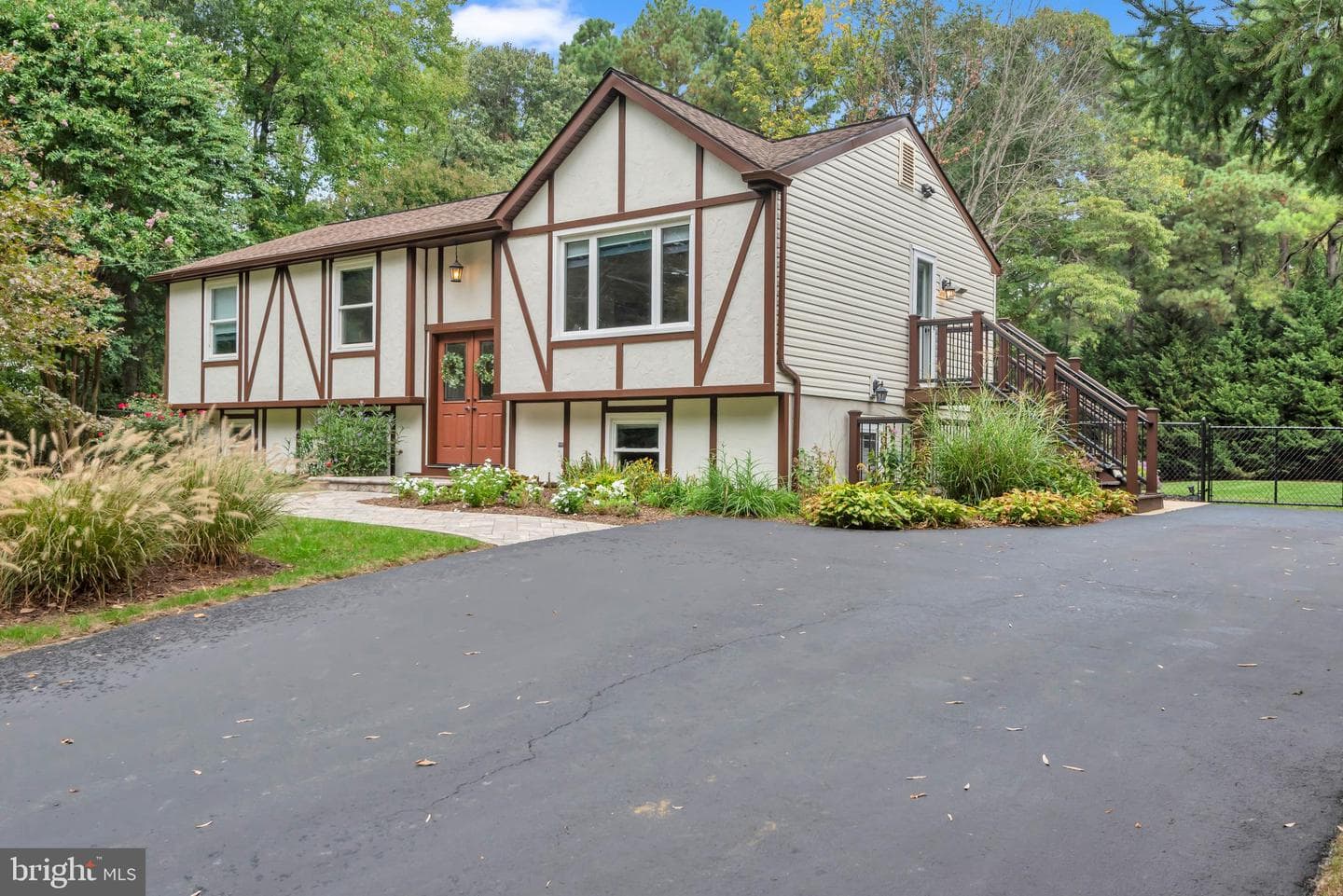 148 Cresston Road photo 6