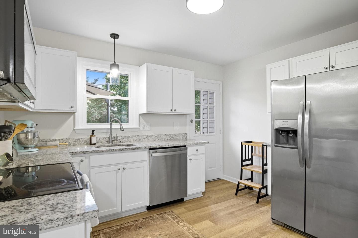 1323 Craghill Court photo 9