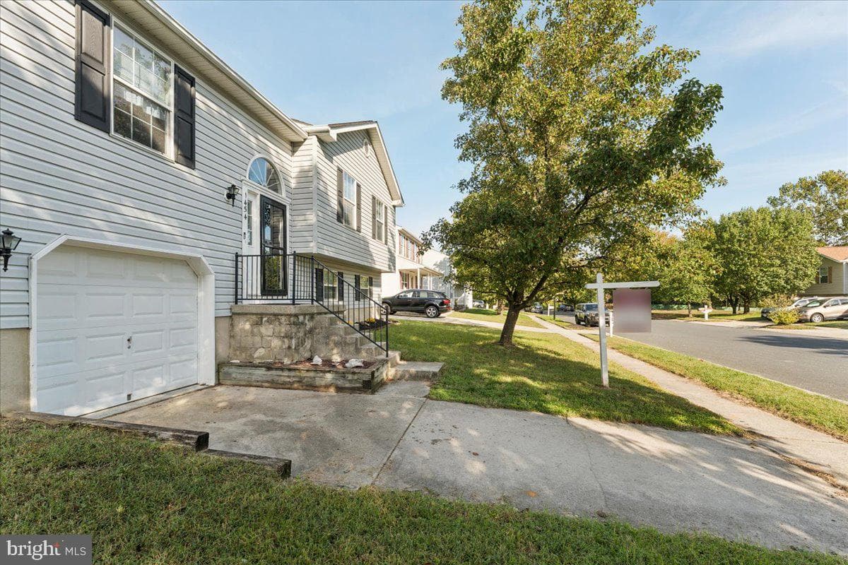 1454 Graham Farm Circle photo 2