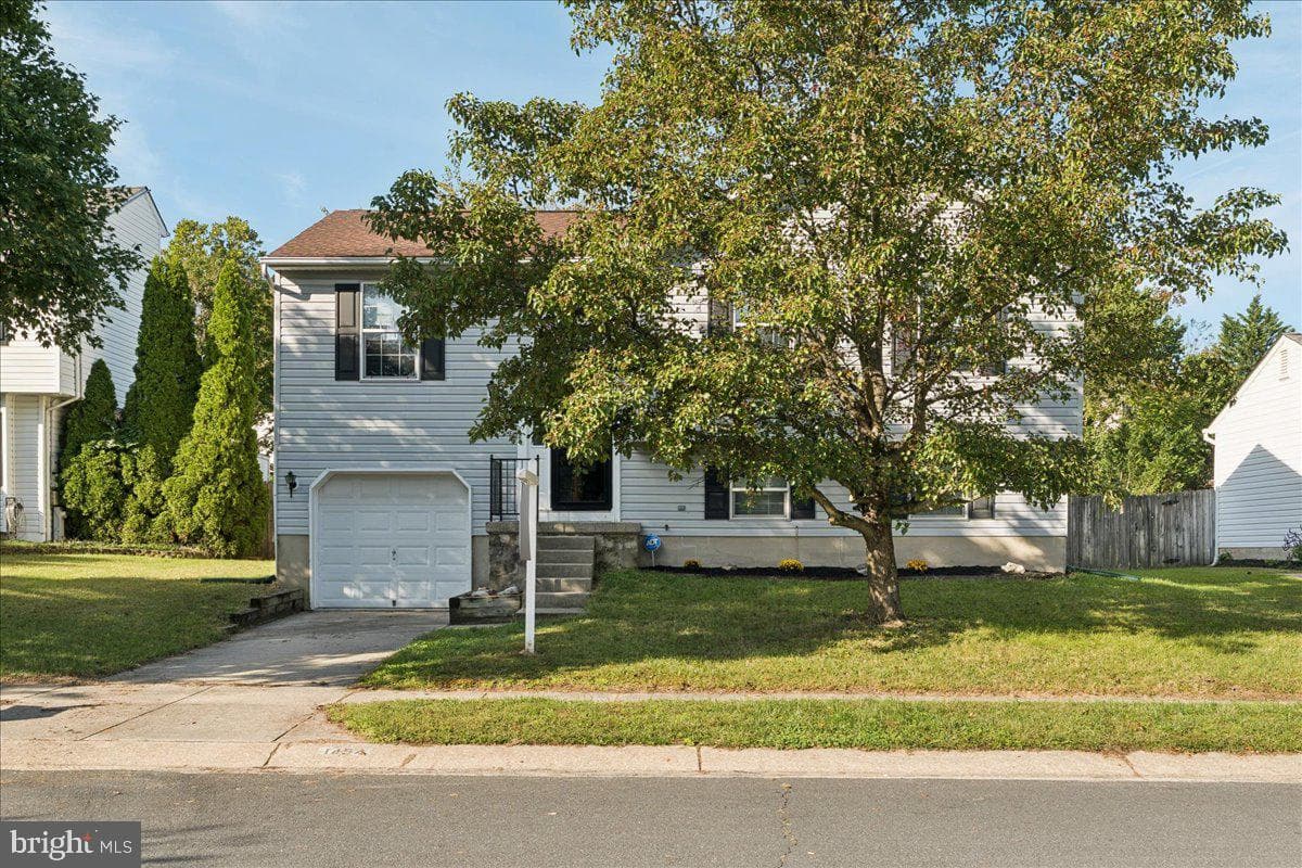 1454 Graham Farm Circle photo 3
