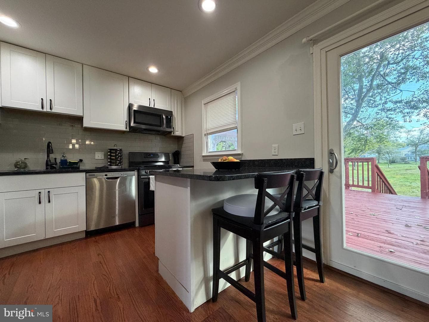 529 Chalet Drive W photo 18