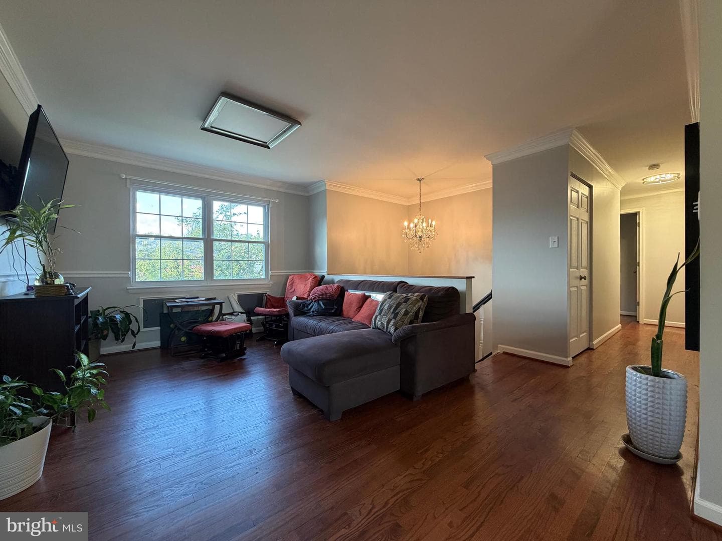 529 Chalet Drive W photo 7