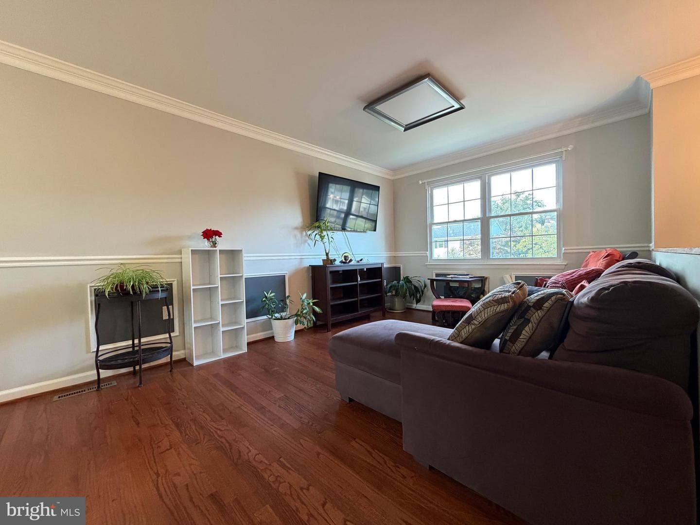 529 Chalet Drive W photo 8