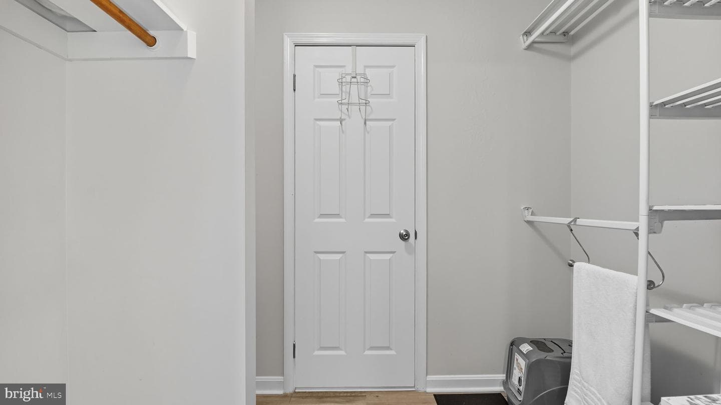 207 Lincoln Avenue photo 18