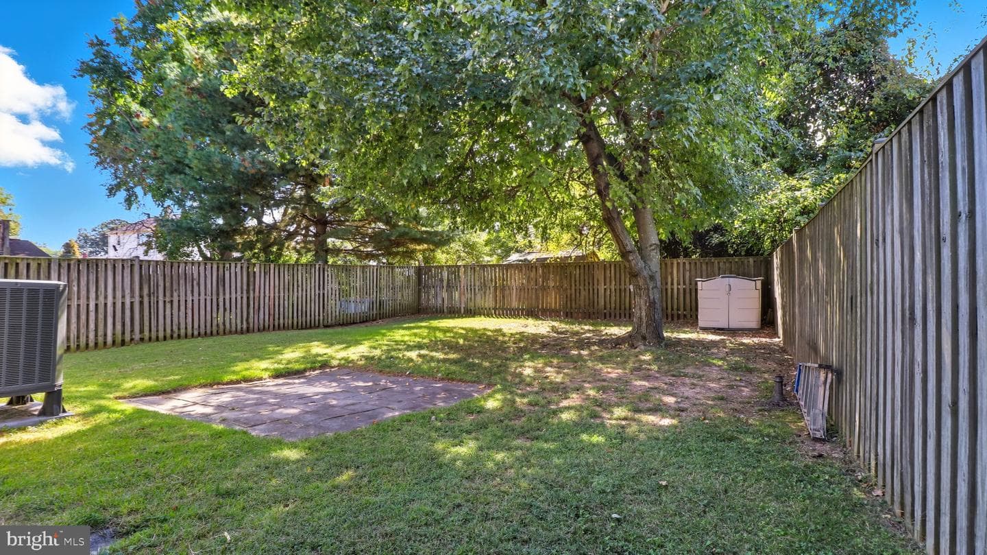 207 Lincoln Avenue photo 39