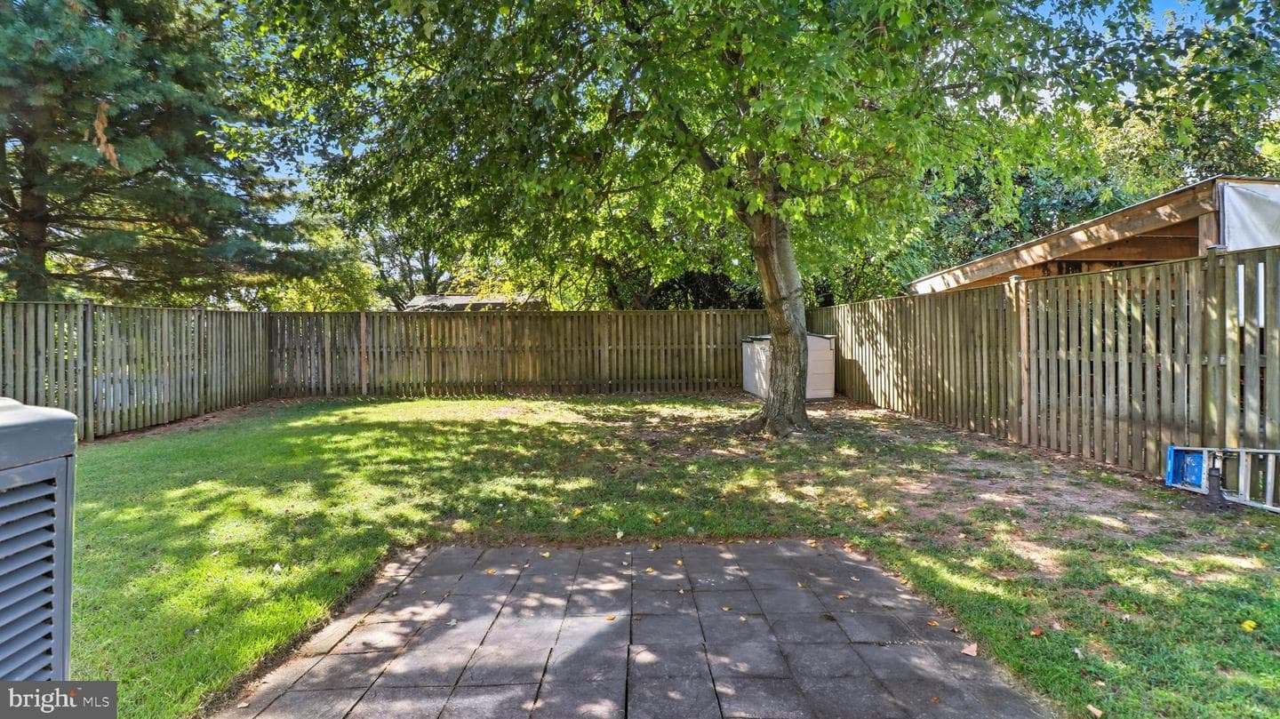 207 Lincoln Avenue photo 40