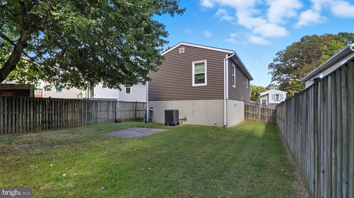 207 Lincoln Avenue photo 44
